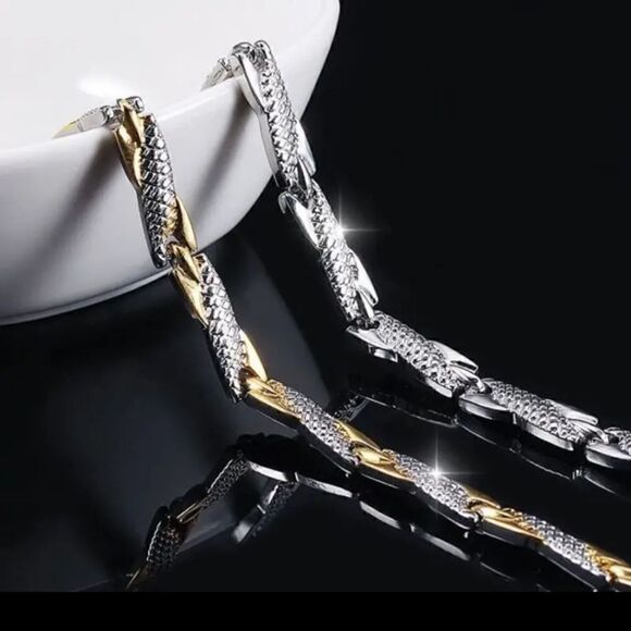 Casual Retro Fashion Dragon Pattern Magnetic Bracelet - Picture 4 of 16